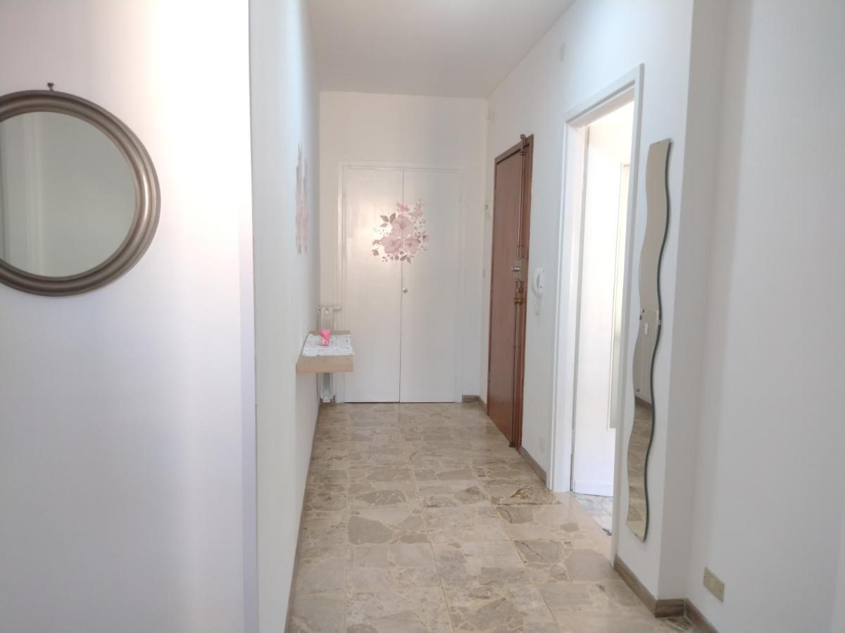 Casa Fronte Mare Apartment Ventimiglia Bagian luar foto