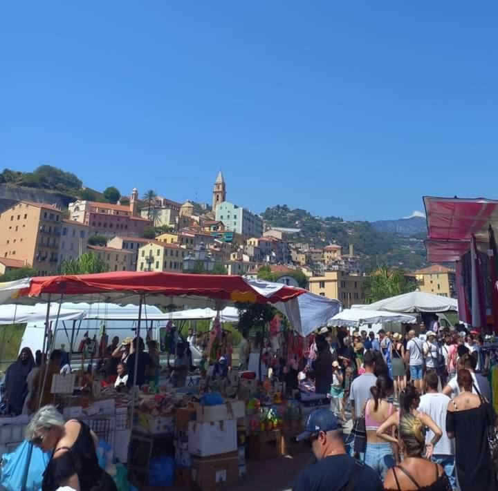 Casa Fronte Mare Apartment Ventimiglia Bagian luar foto