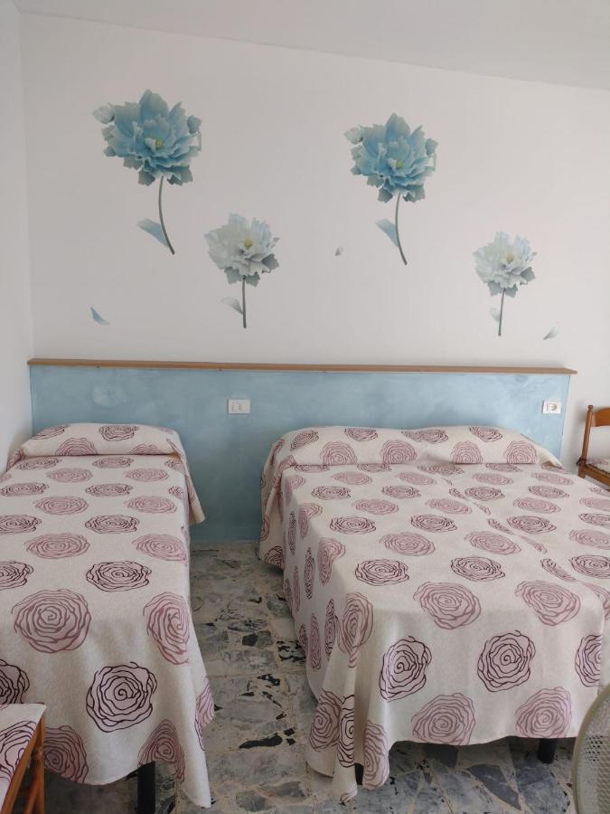 Casa Fronte Mare Apartment Ventimiglia Bagian luar foto